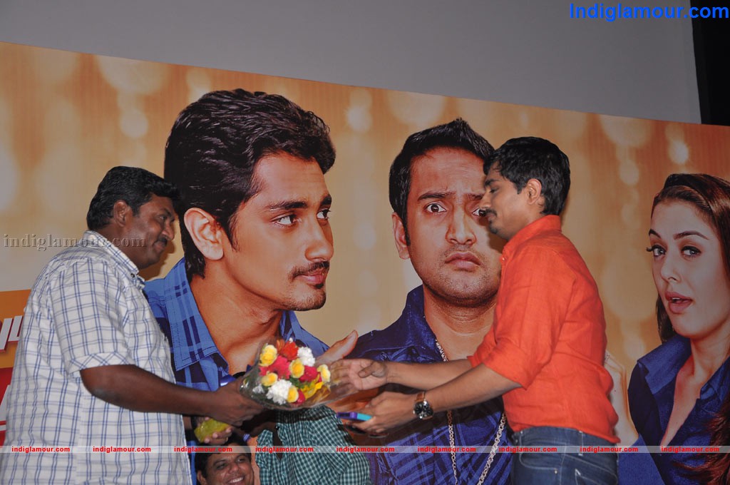 Theeya Velai Seiyyanum Kumaru Single Track Audio and Trailer Launch Event hd photo