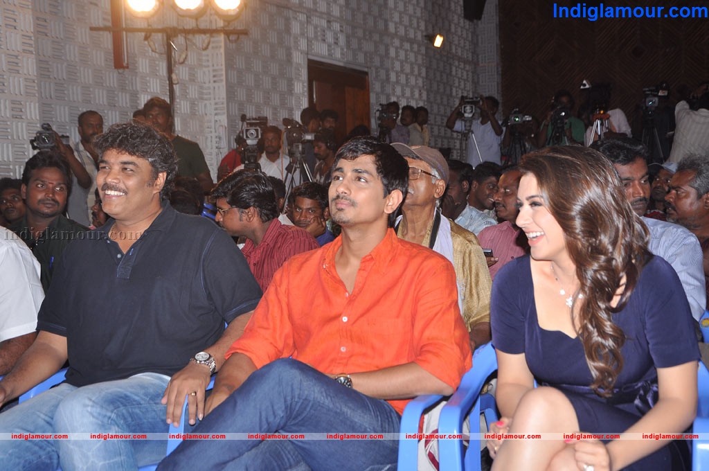 Theeya Velai Seiyyanum Kumaru Single Track Audio and Trailer Launch Event hd photo
