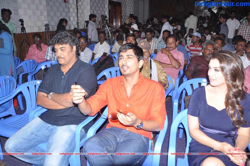 Theeya Velai Seiyyanum Kumaru Single Track Audio and Trailer Launch Event hd photo