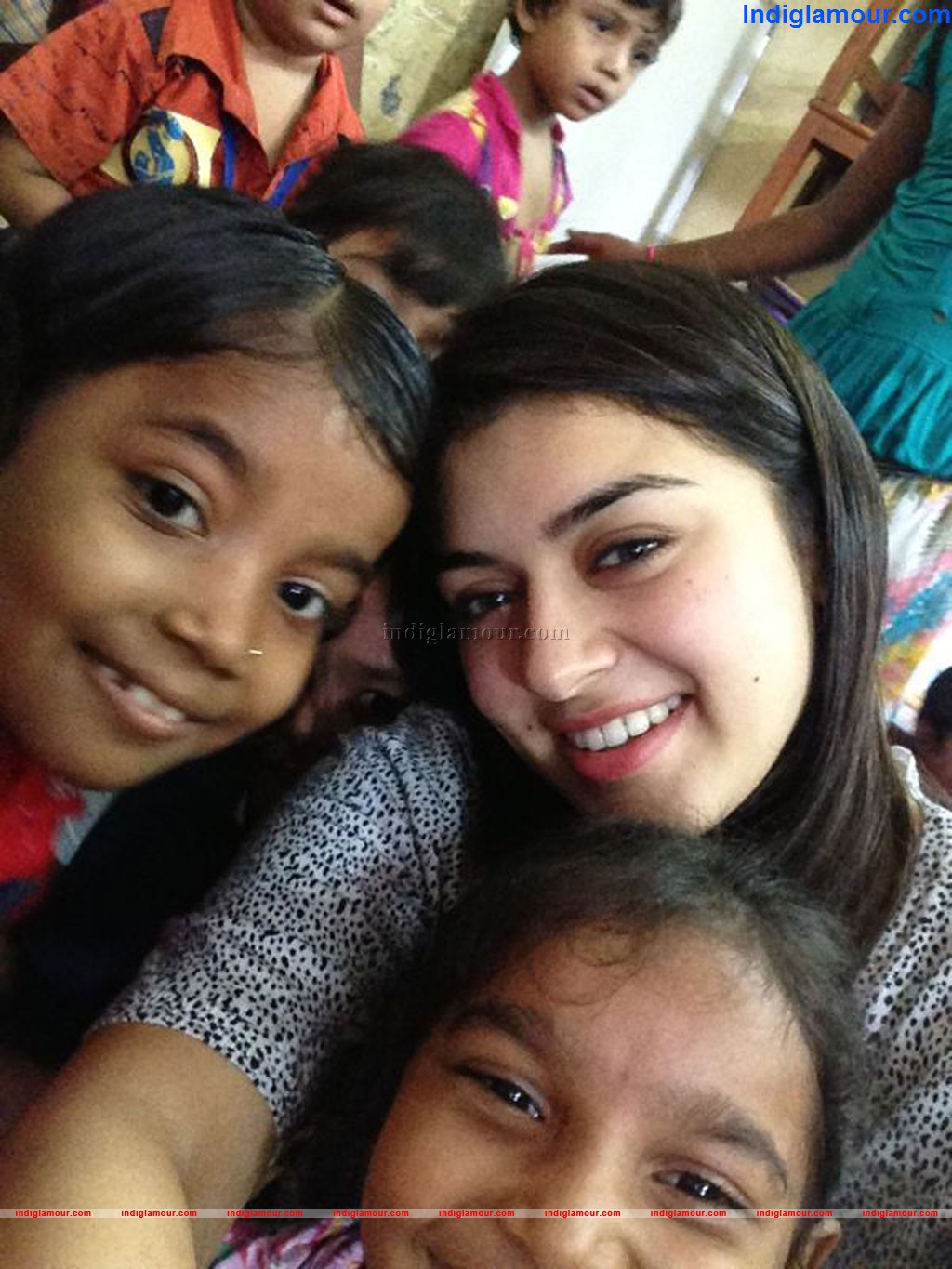Actress Hansika Thanking The Media on Her Birthday Event hd photo