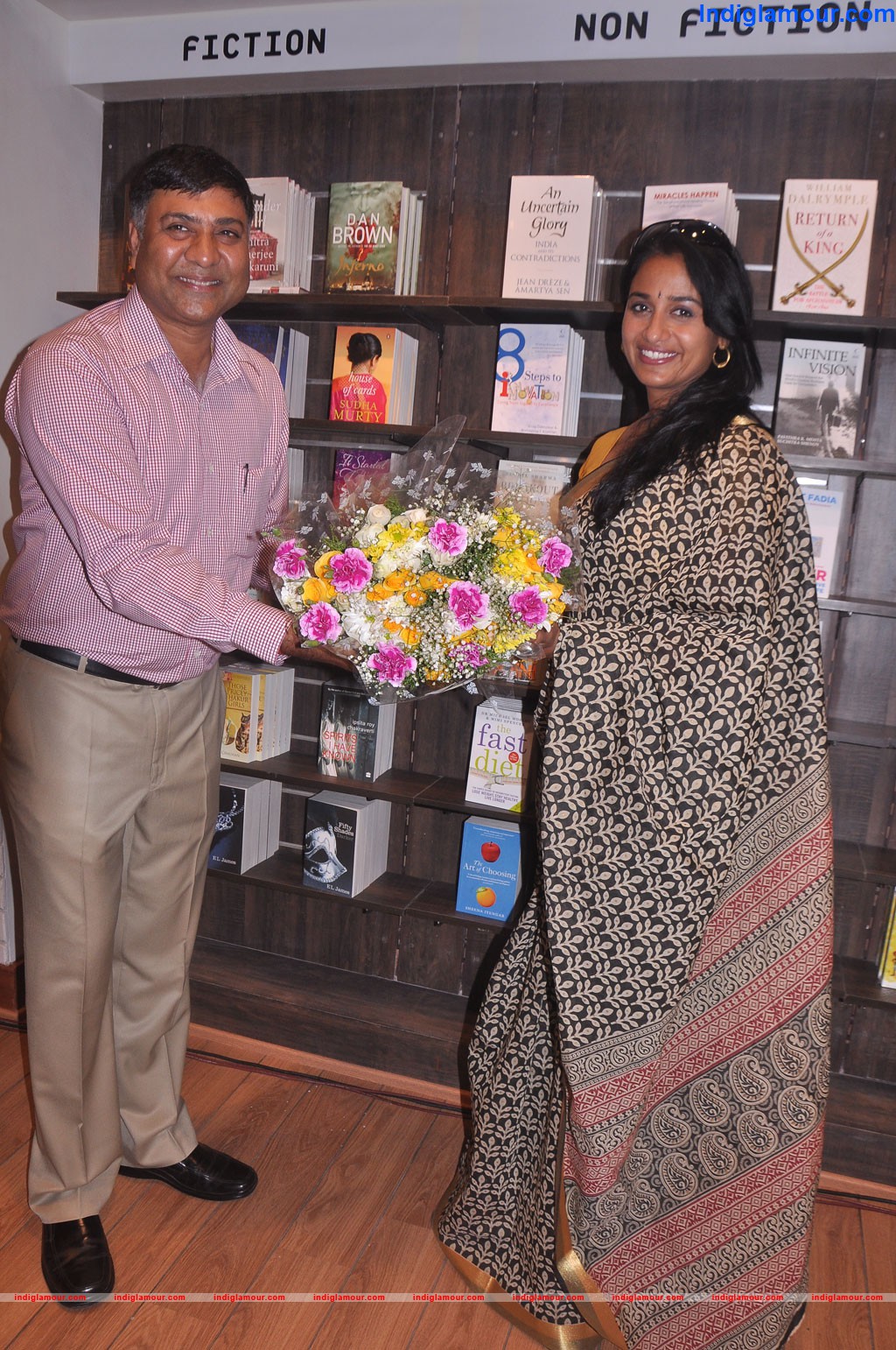 Anu Hasan Inaugurates Starmark Store Event hd photo