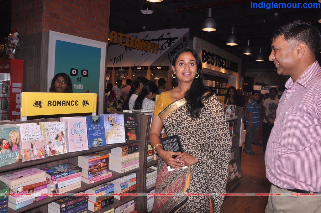 Anu Hasan Inaugurates Starmark Store Event hd photo
