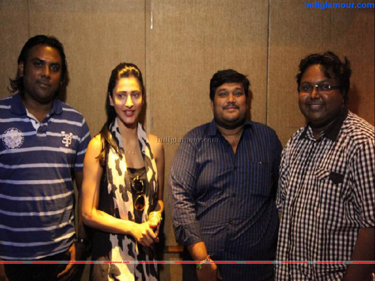 Shruti Sings under D.Imman Music Event hd photo