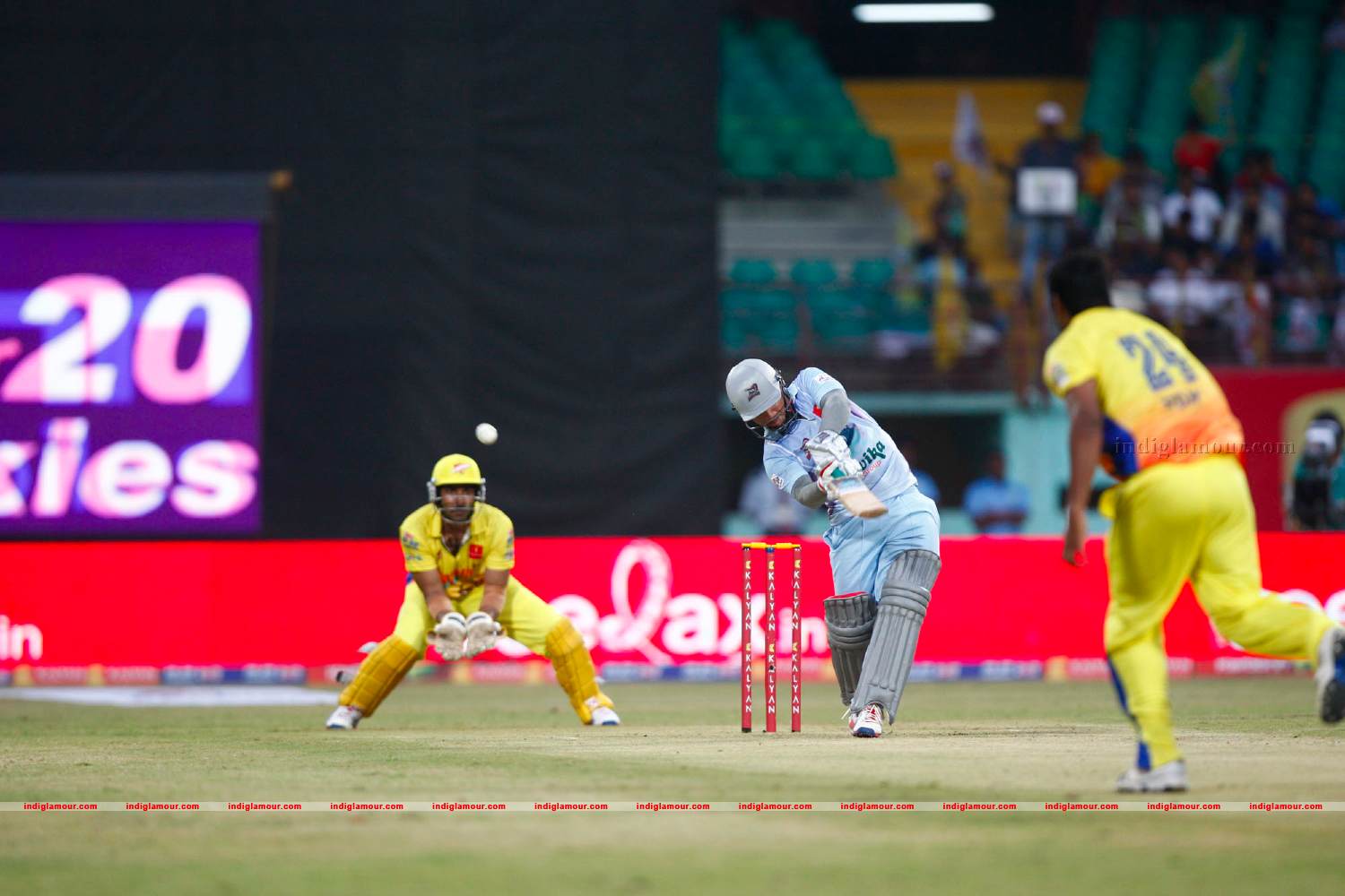 Chennai Rhinos Vs Bhojpuri Dabangs Match Photos Event hd photo