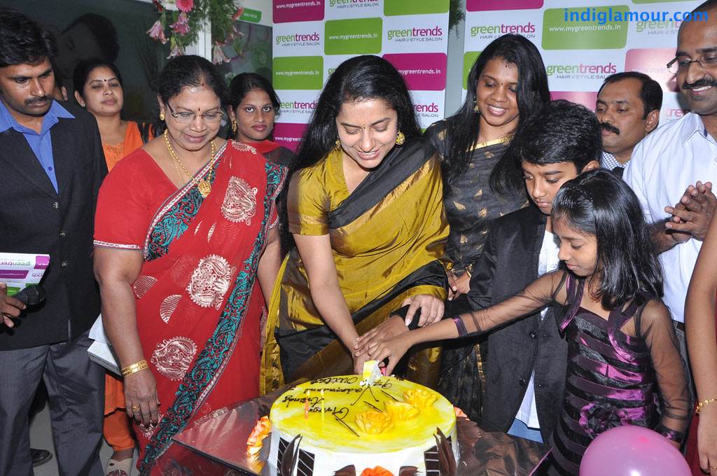 Green Trends Hair And Style Salons Launch Event hd photo