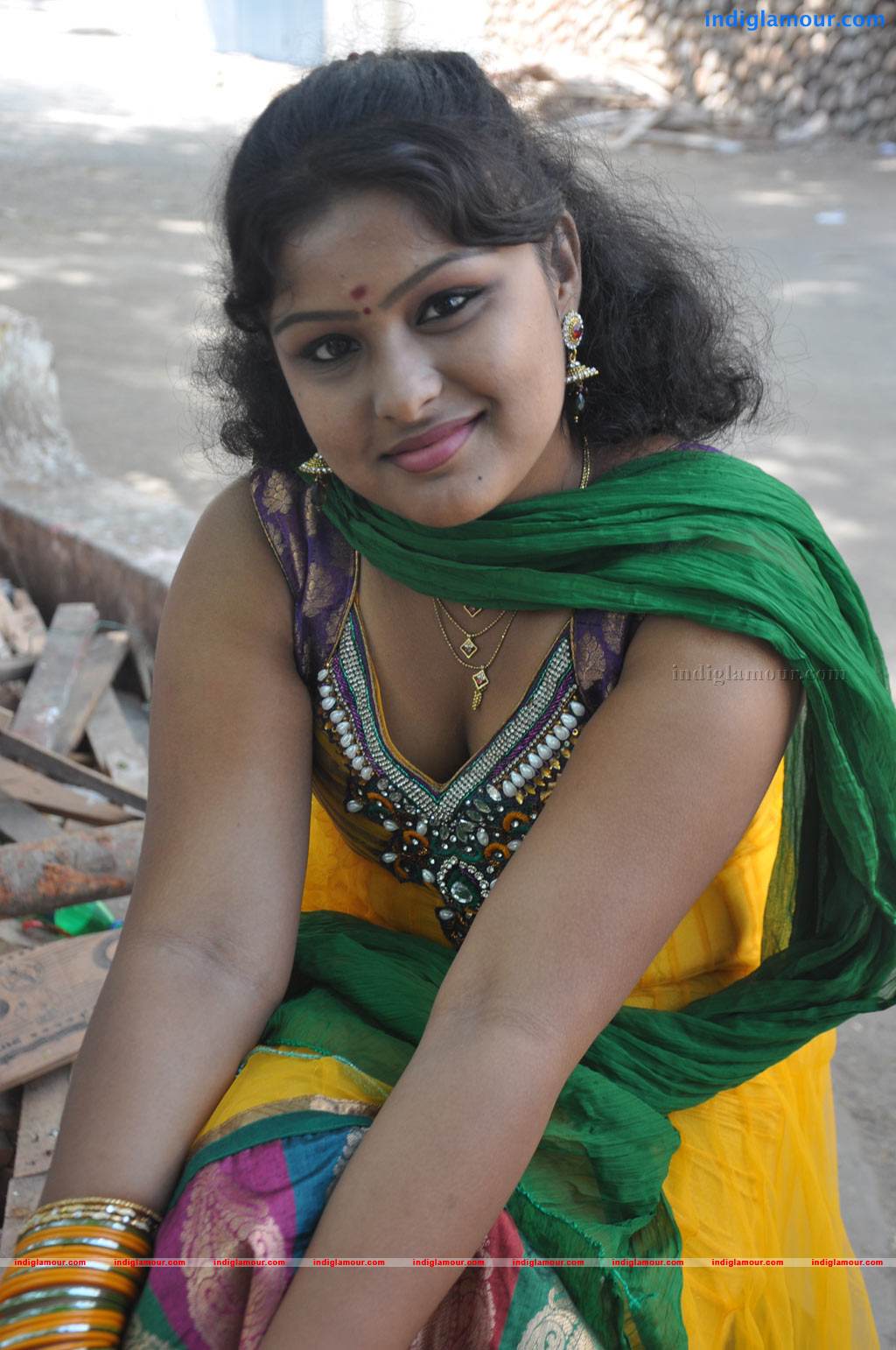 Thendralea Thudhuvidu Movie Launch Event hd photo