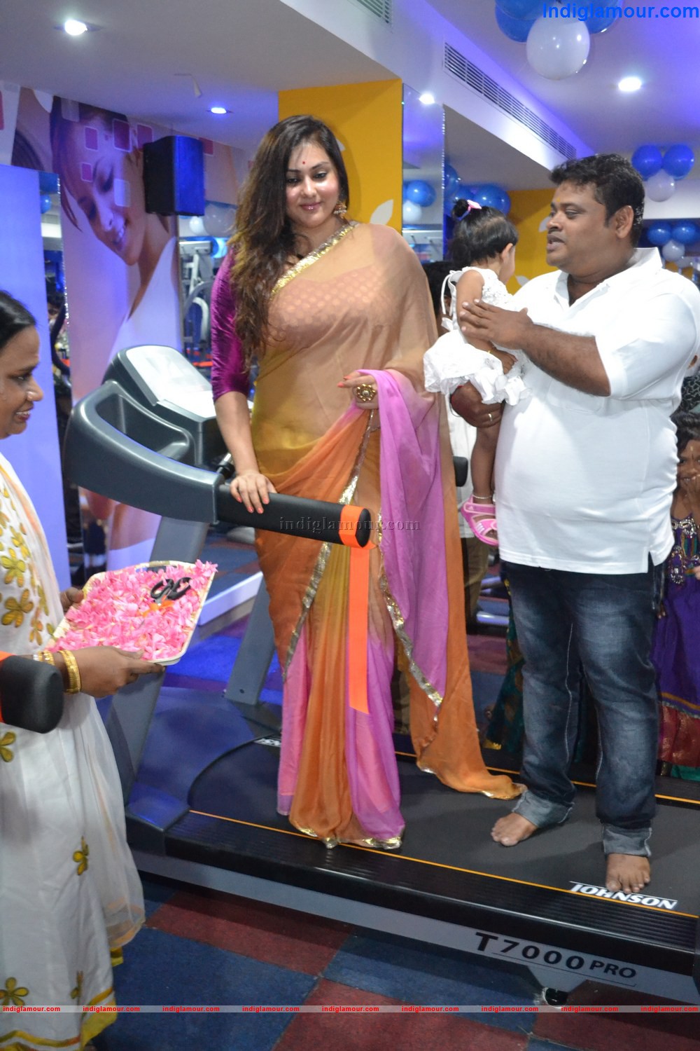 Namitha Launches Womens Fitness Center Event hd photo