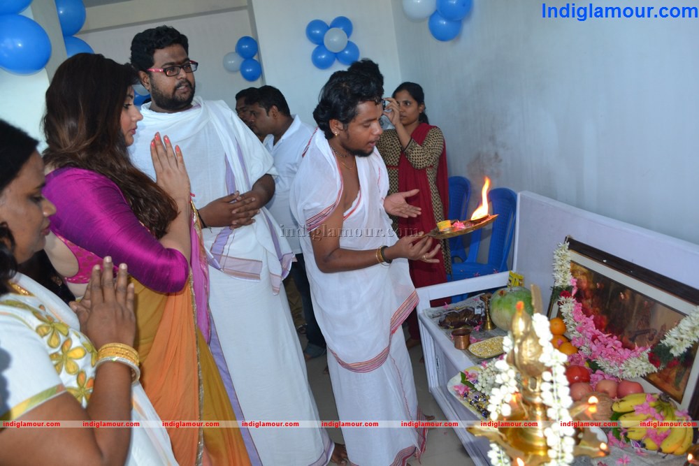 Namitha Launches Womens Fitness Center Event hd photo