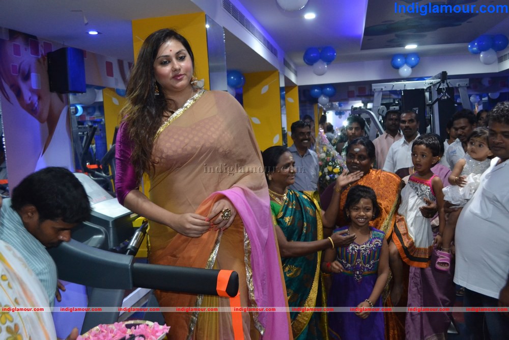 Namitha Launches Womens Fitness Center Event hd photo