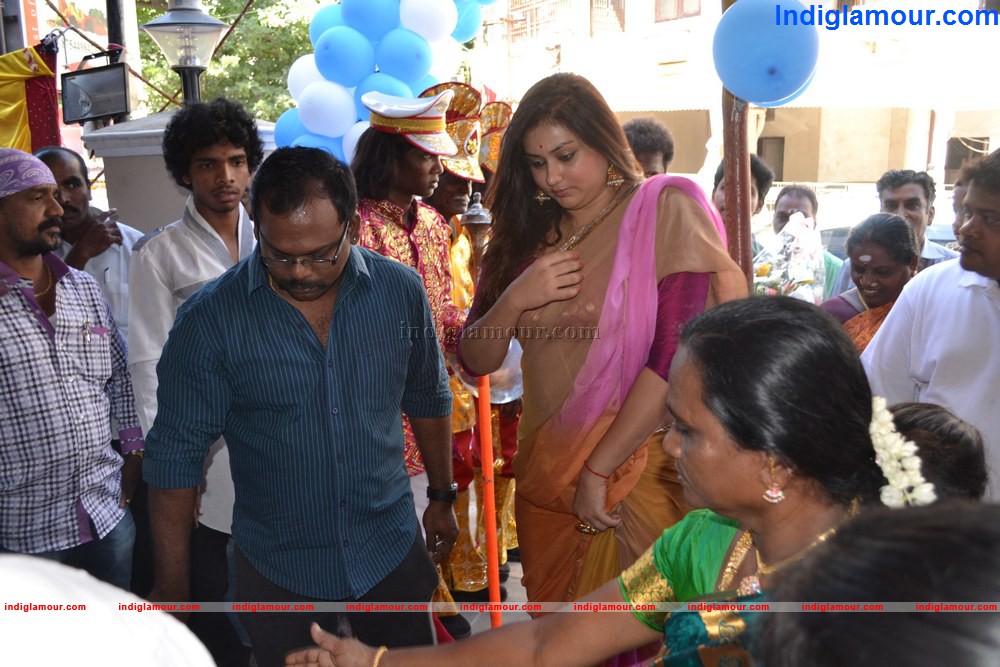 Namitha Launches Womens Fitness Center Event hd photo