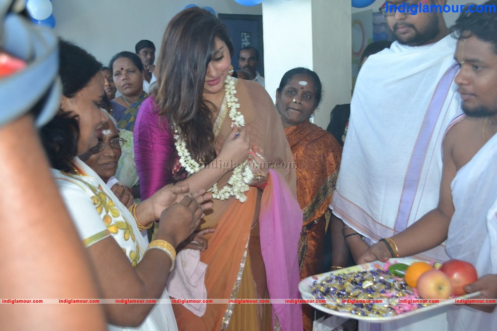 Namitha Launches Womens Fitness Center Event hd photo