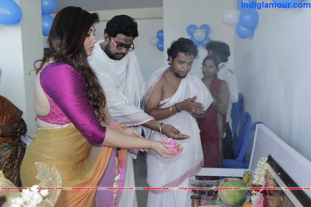 Namitha Launches Womens Fitness Center Event hd photo