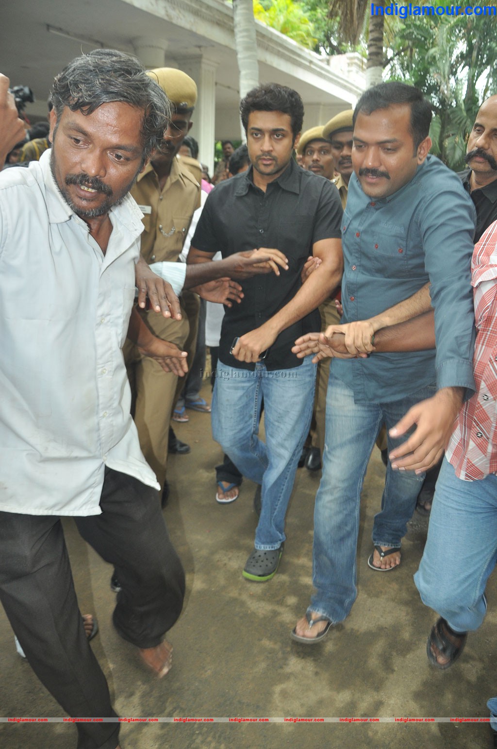 Celebrities Pay Last Respects to Manjula Vijayakumar Event hd photo