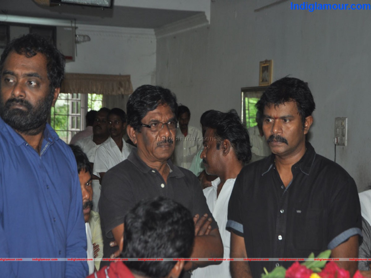 Celebrities Pay Last Respects to Manjula Vijayakumar Event hd photo