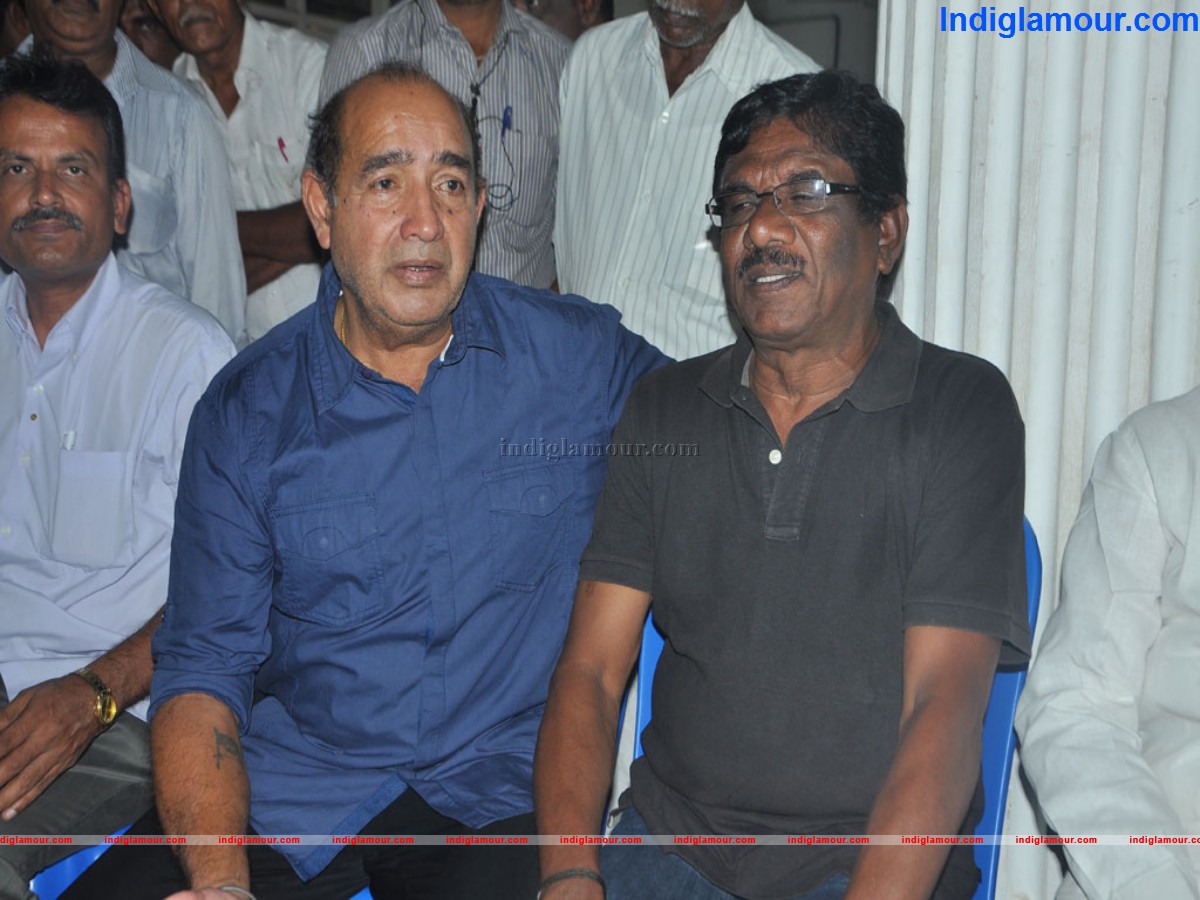 Celebrities Pay Last Respects to Manjula Vijayakumar Event hd photo