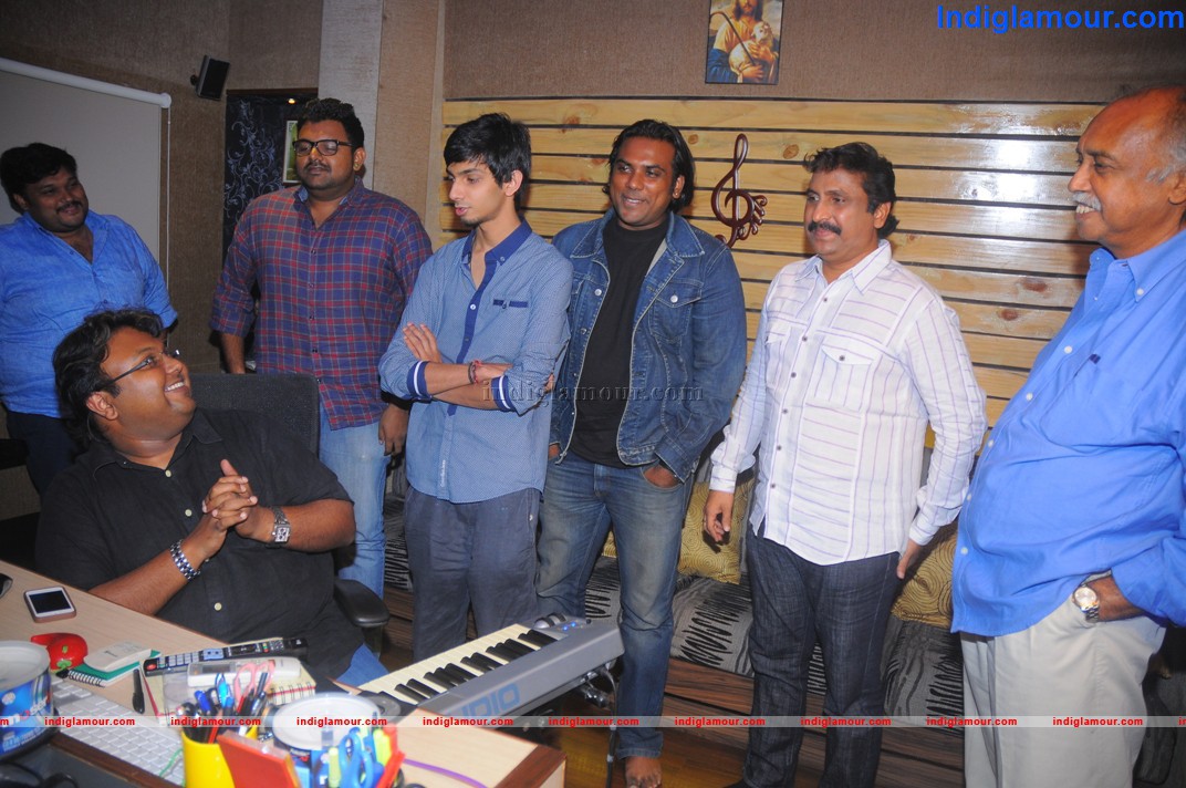 Anirudh Sings for Imman Event hd photo