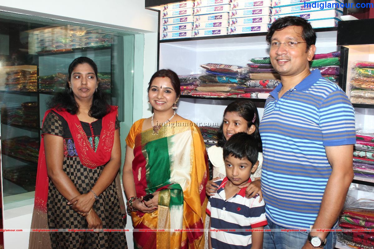 Raaga Boutique Launch of Singer Mahathi Event hd photo