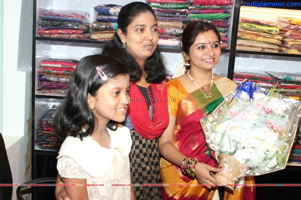 Raaga Boutique Launch of Singer Mahathi Event hd photo