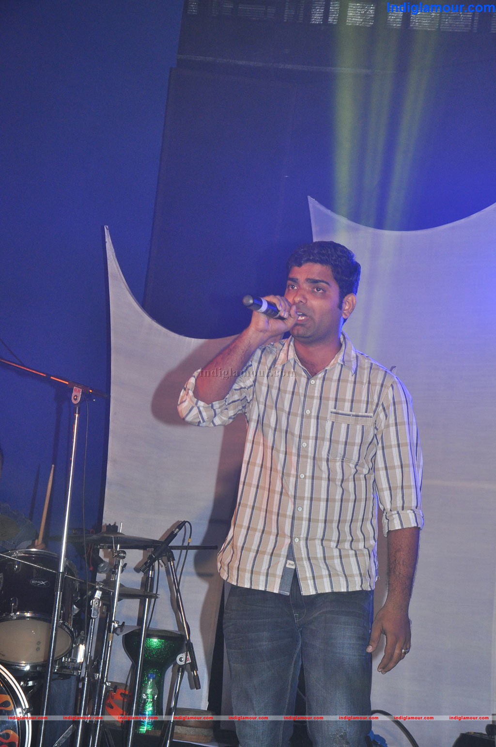 Big FM Manasa Thotta Singer Finals Event hd photo
