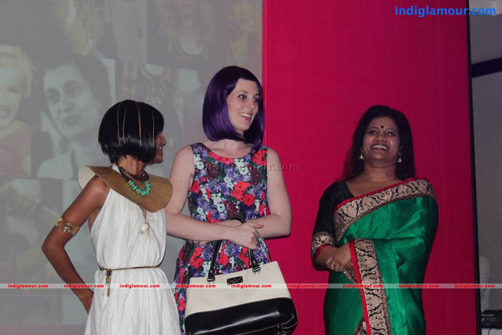 Mandira Bedi Launch Naturals W Images Event hd photo