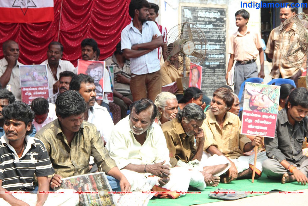 Rajini Fans Fasting Event hd photo