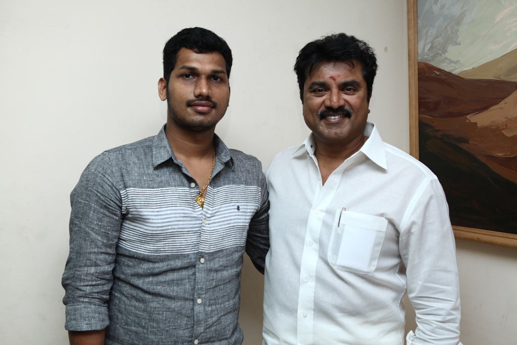 Sarath Kumar Celebrates Success of Usthad Hotel Event hd photo