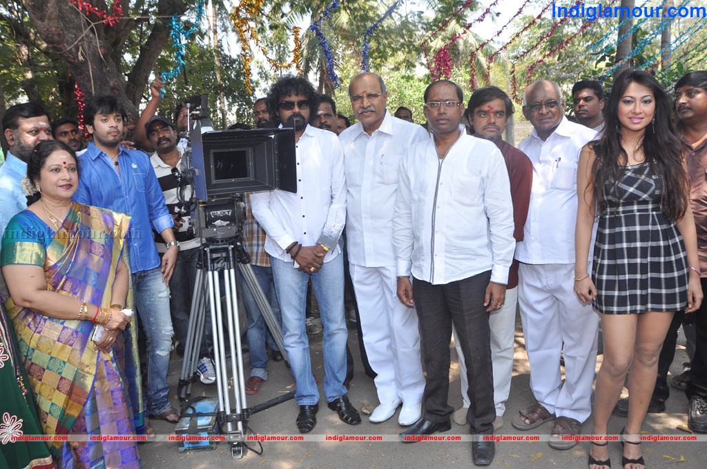 Thaaru Maaru Movie Launch Event hd photo