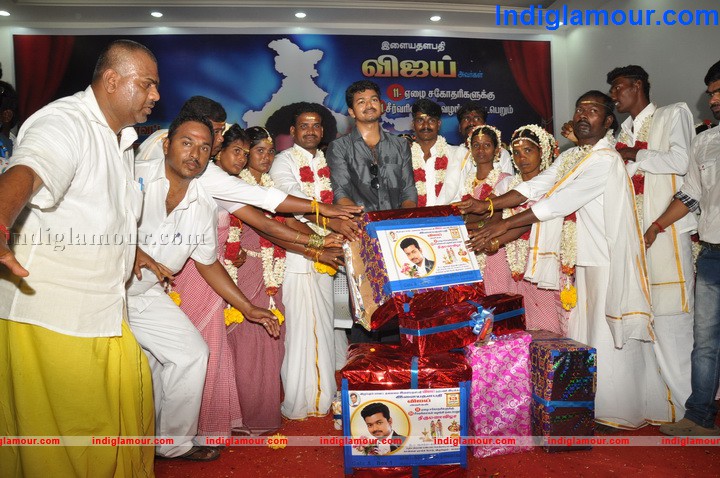 Vijay Solemnises 11 Weddings Event hd photo
