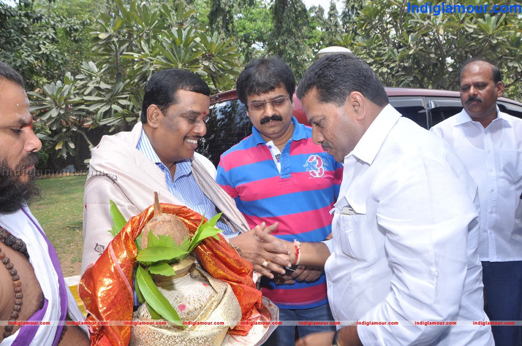 Killadi Movie Audio Launch Event hd photo