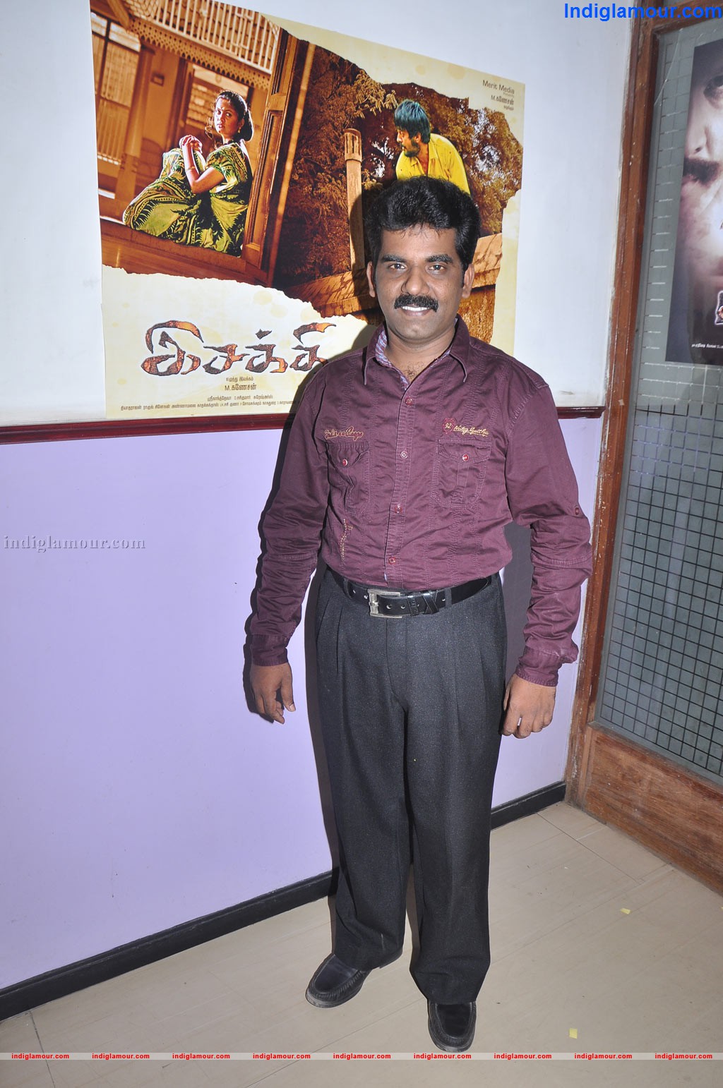 Director M. Ganesan Interview for Isakki Movie Event hd photo