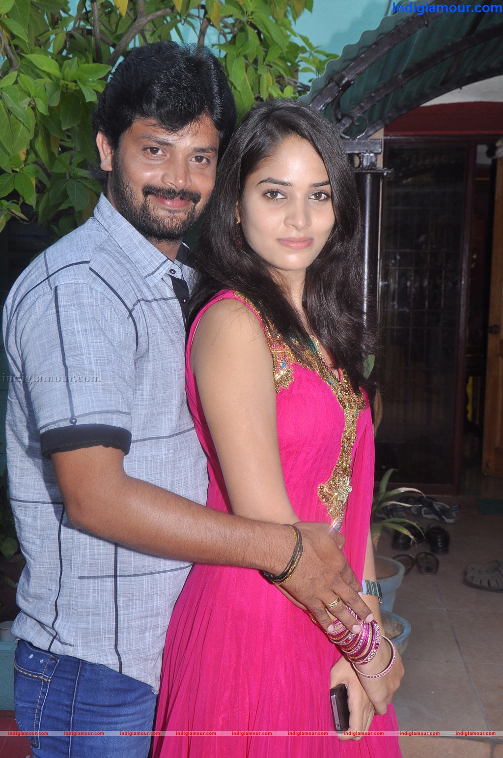Ellam Neeyaanai Movie Team Interview Event hd photo