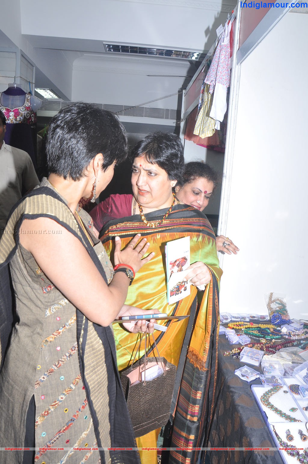 Latha Rajinikanth Launches I AM FOR INDIA Event hd photo