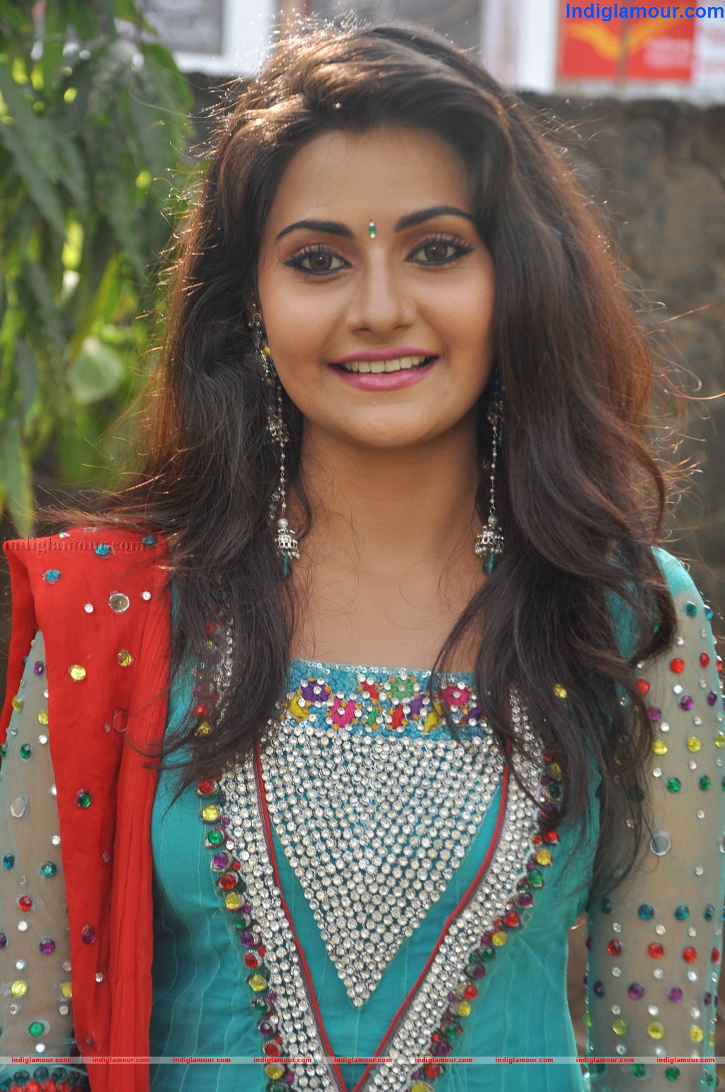 Netru Indru Movie Audio Launch Event hd photo