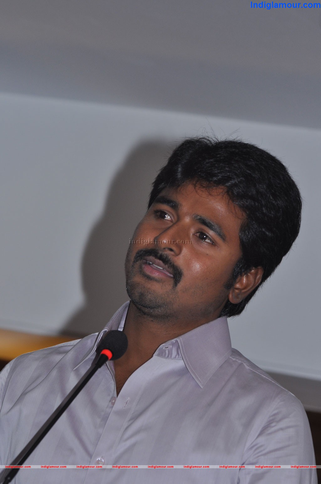 Ethir Neechal Movie Success Meet Event hd photo