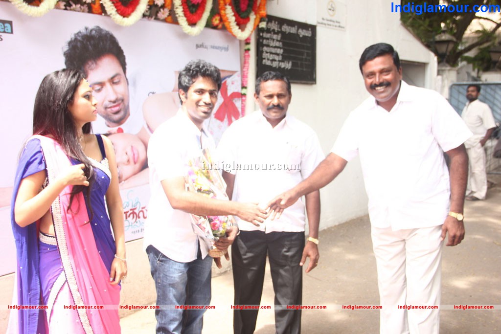 Manitha Kadhal Alla Movie Launch Event hd photo