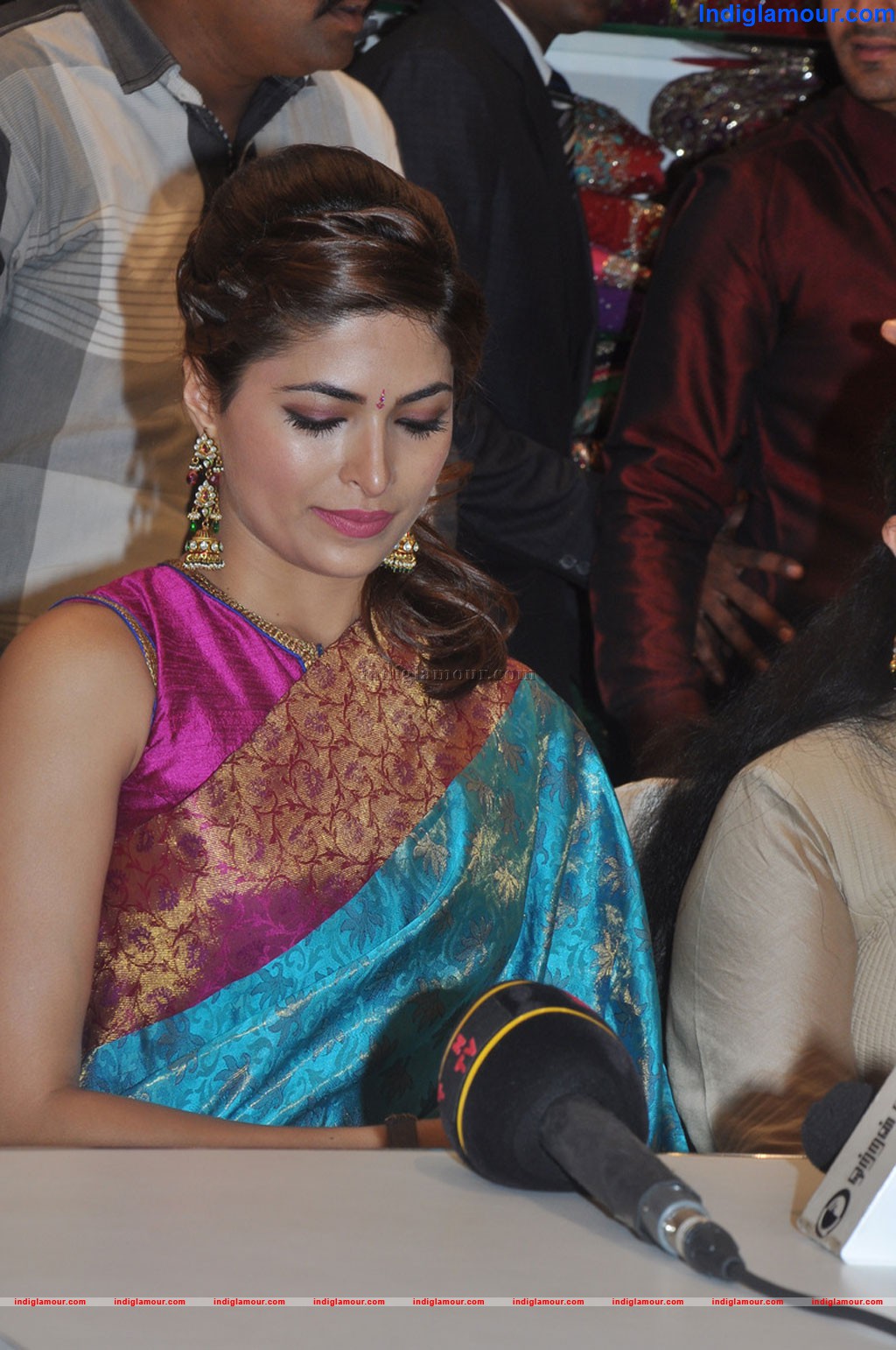 Womens World Store Launched by Parvathy Omanakuttan Event hd photo