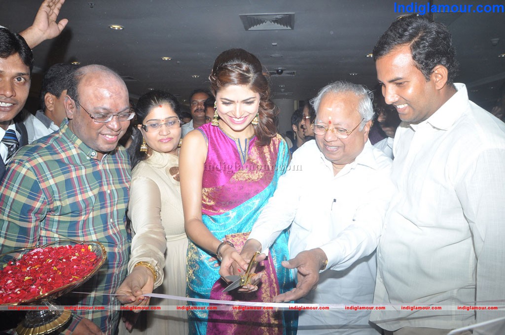 Womens World Store Launched by Parvathy Omanakuttan Event hd photo