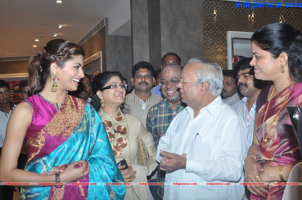 Womens World Store Launched by Parvathy Omanakuttan Event hd photo