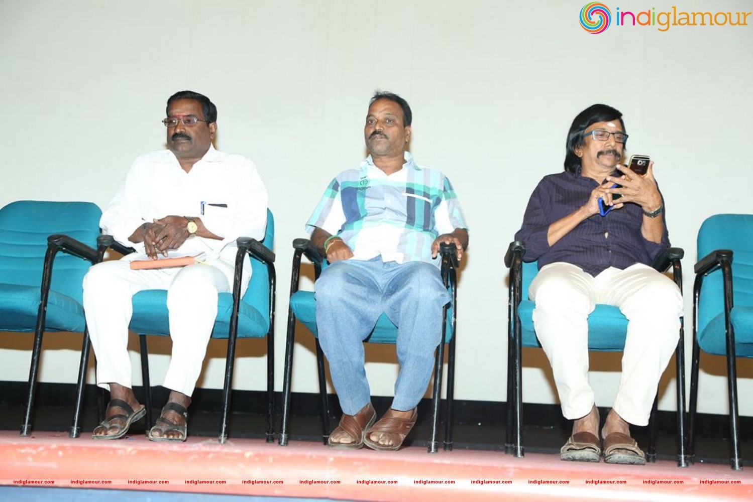 V4 Entertainers Film Award Press Meet Event hd photo