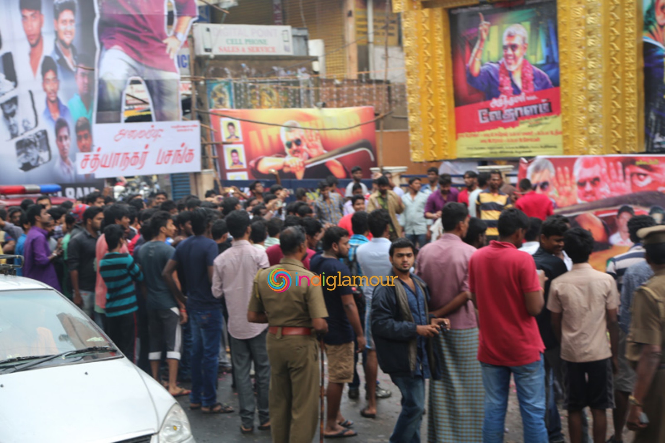 Ajith Fans Celebrate Vedalam Release at Kasi Theatre Event hd photo