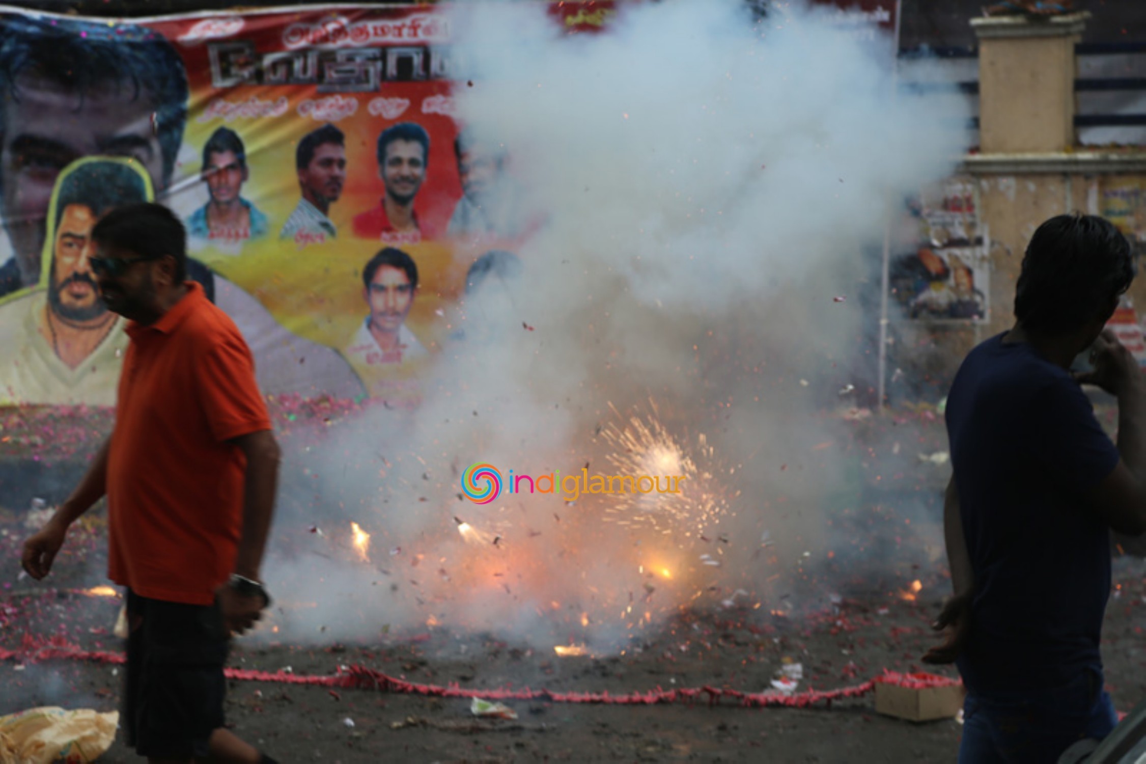 Ajith Fans Celebrate Vedalam Release at Kasi Theatre Event hd photo