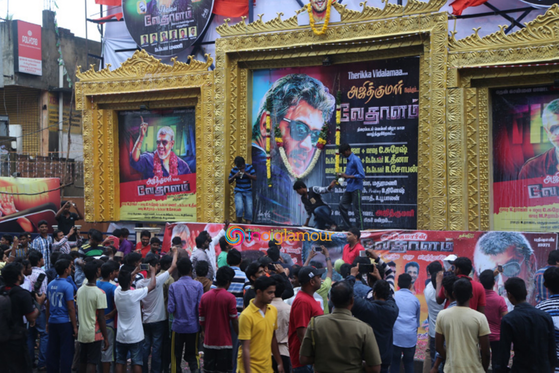 Ajith Fans Celebrate Vedalam Release at Kasi Theatre Event hd photo