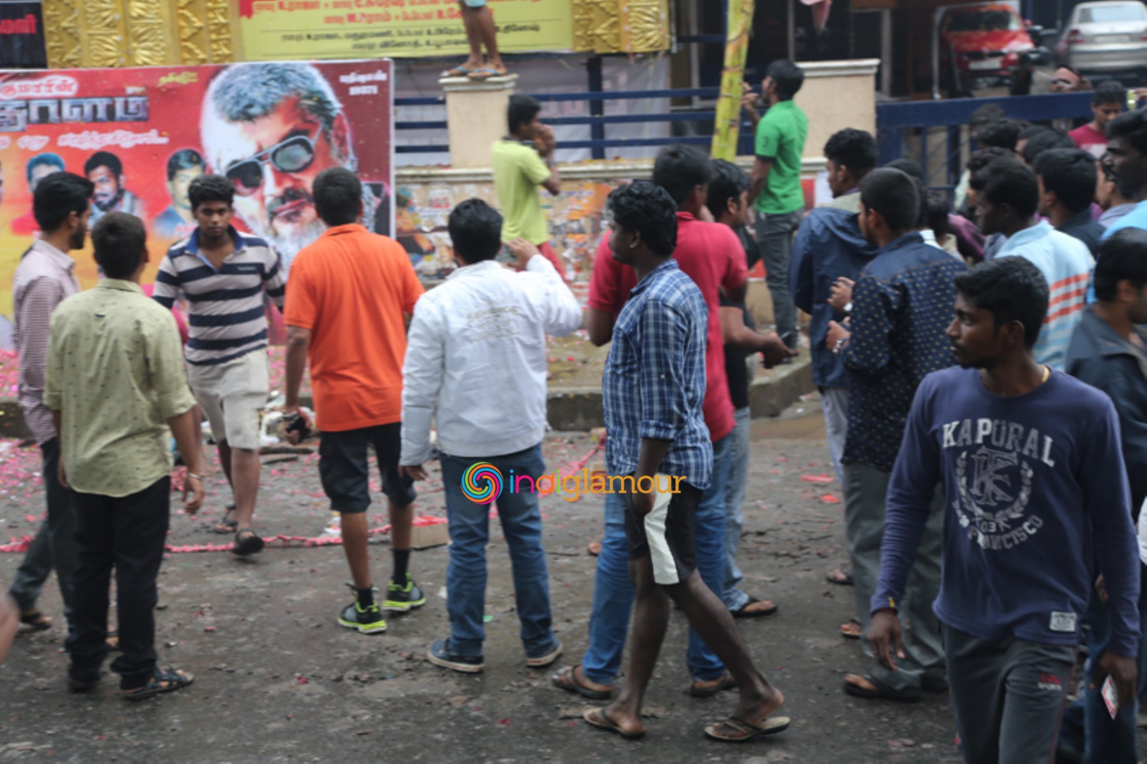 Ajith Fans Celebrate Vedalam Release at Kasi Theatre Event hd photo