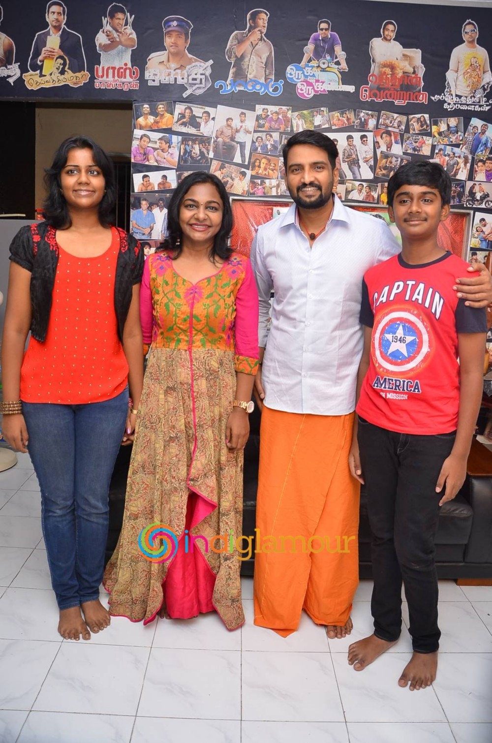 Chillunu Oru Concert Poster Launch Event hd photo