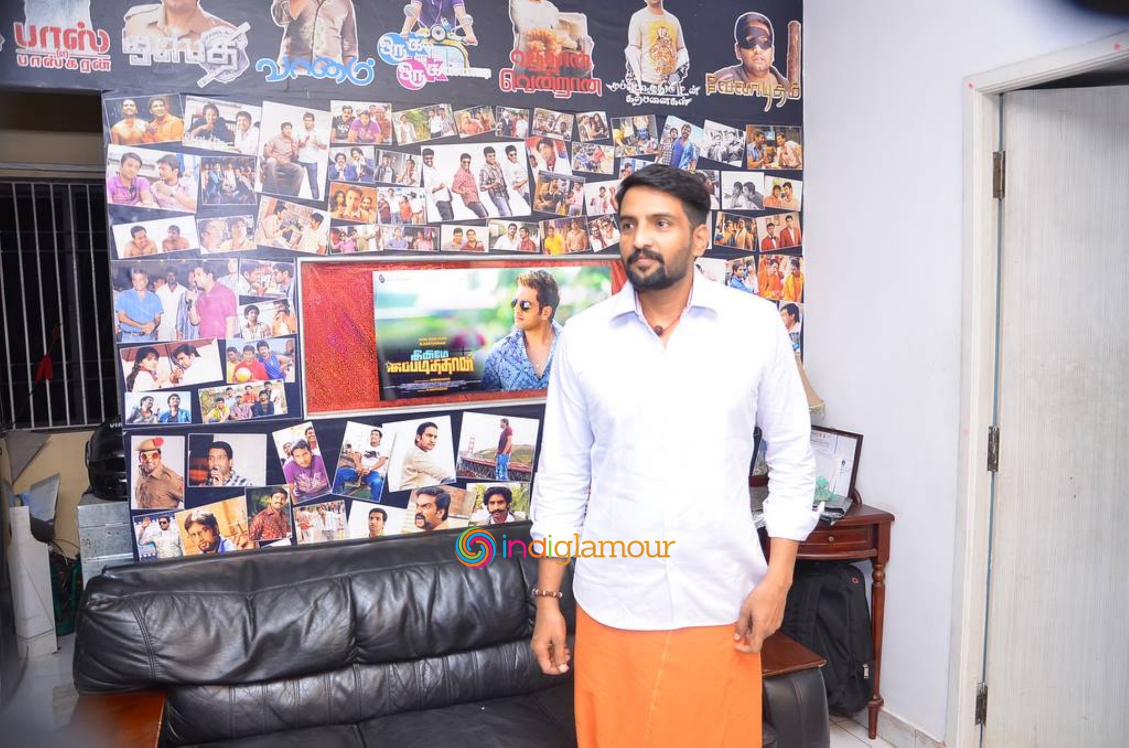 Chillunu Oru Concert Poster Launch Event hd photo