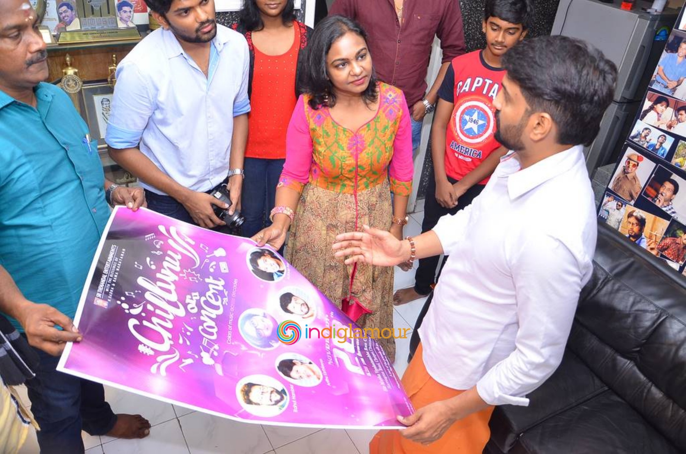 Chillunu Oru Concert Poster Launch Event hd photo