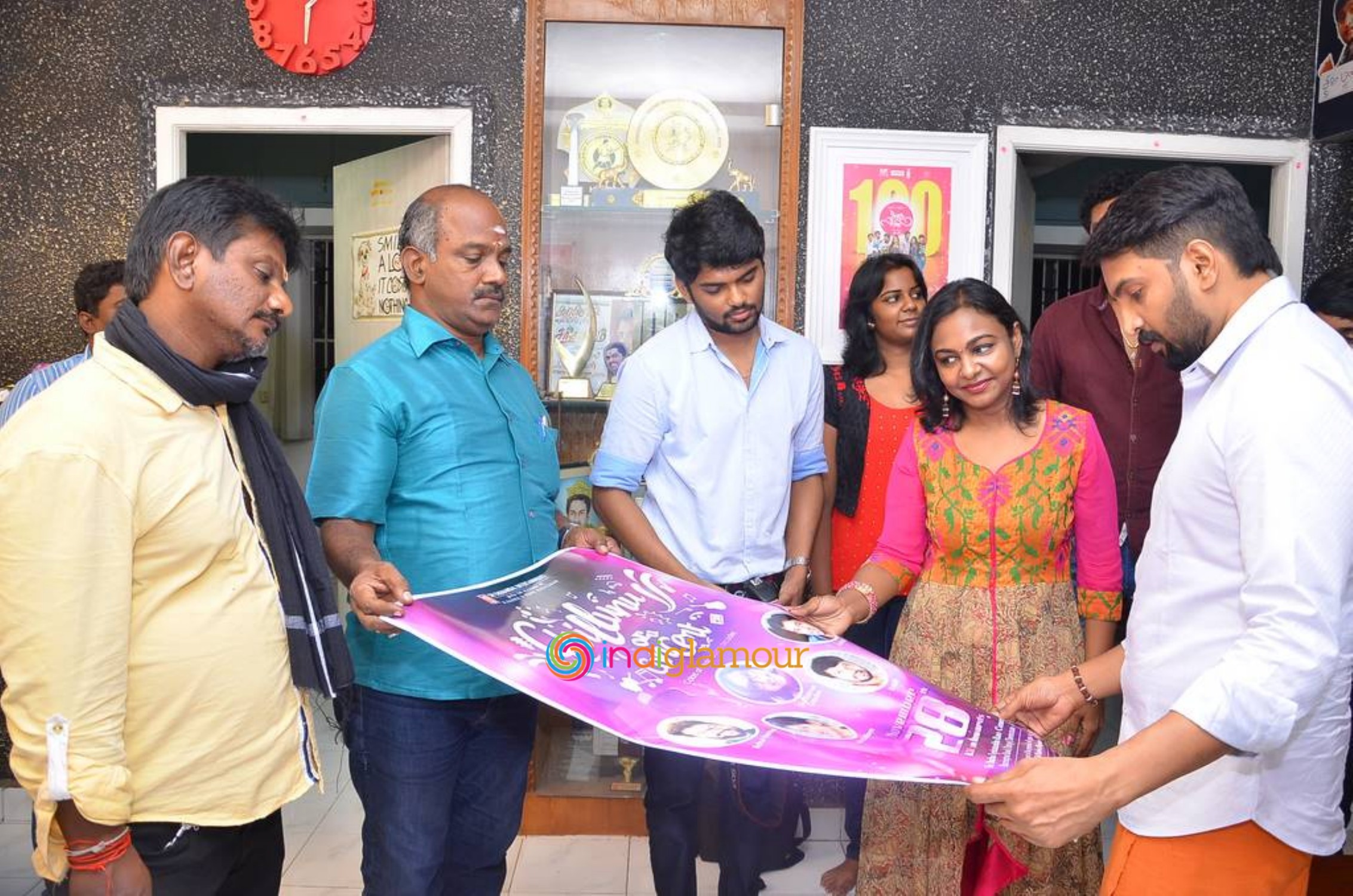 Chillunu Oru Concert Poster Launch Event hd photo