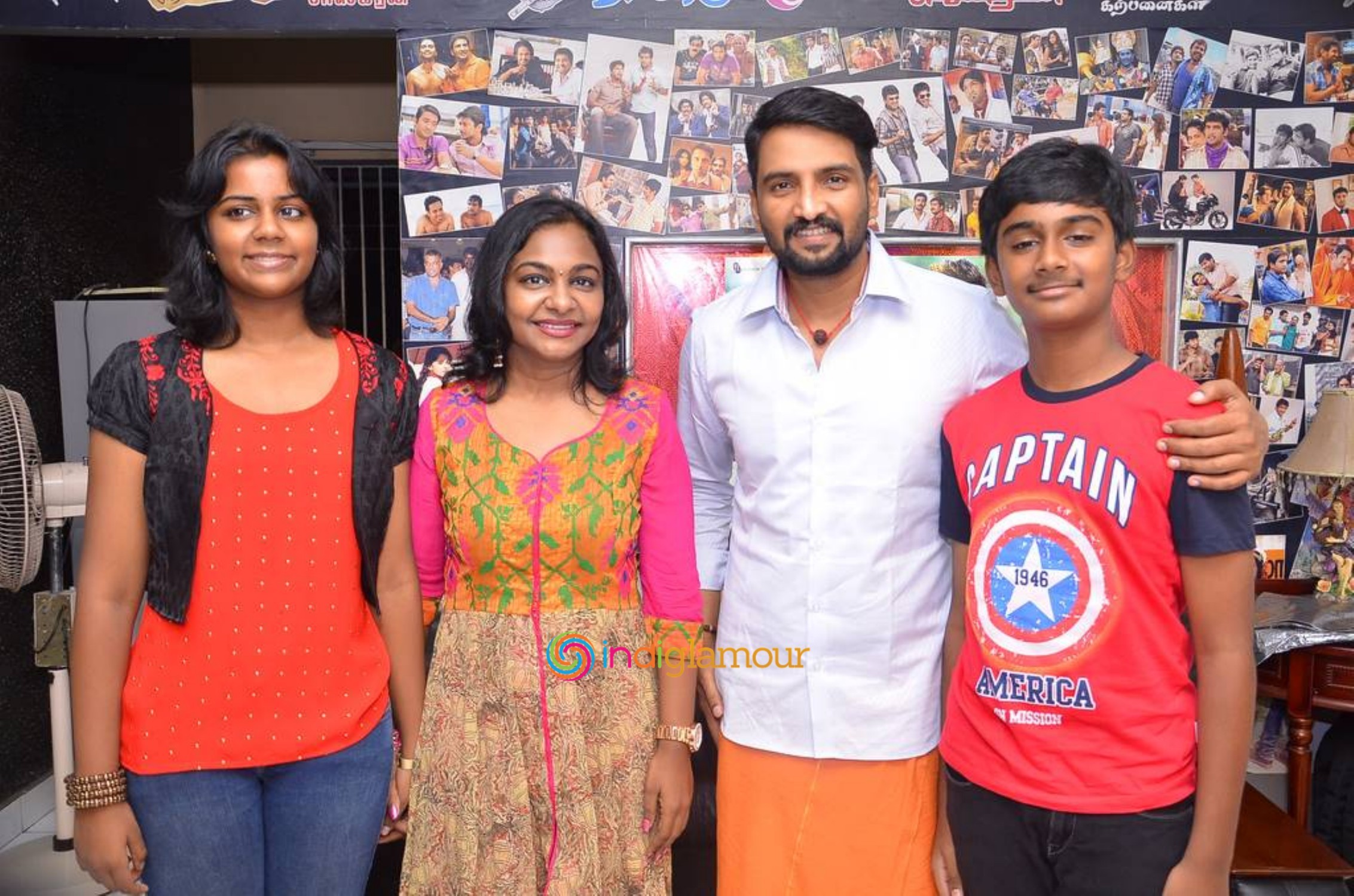 Chillunu Oru Concert Poster Launch Event hd photo