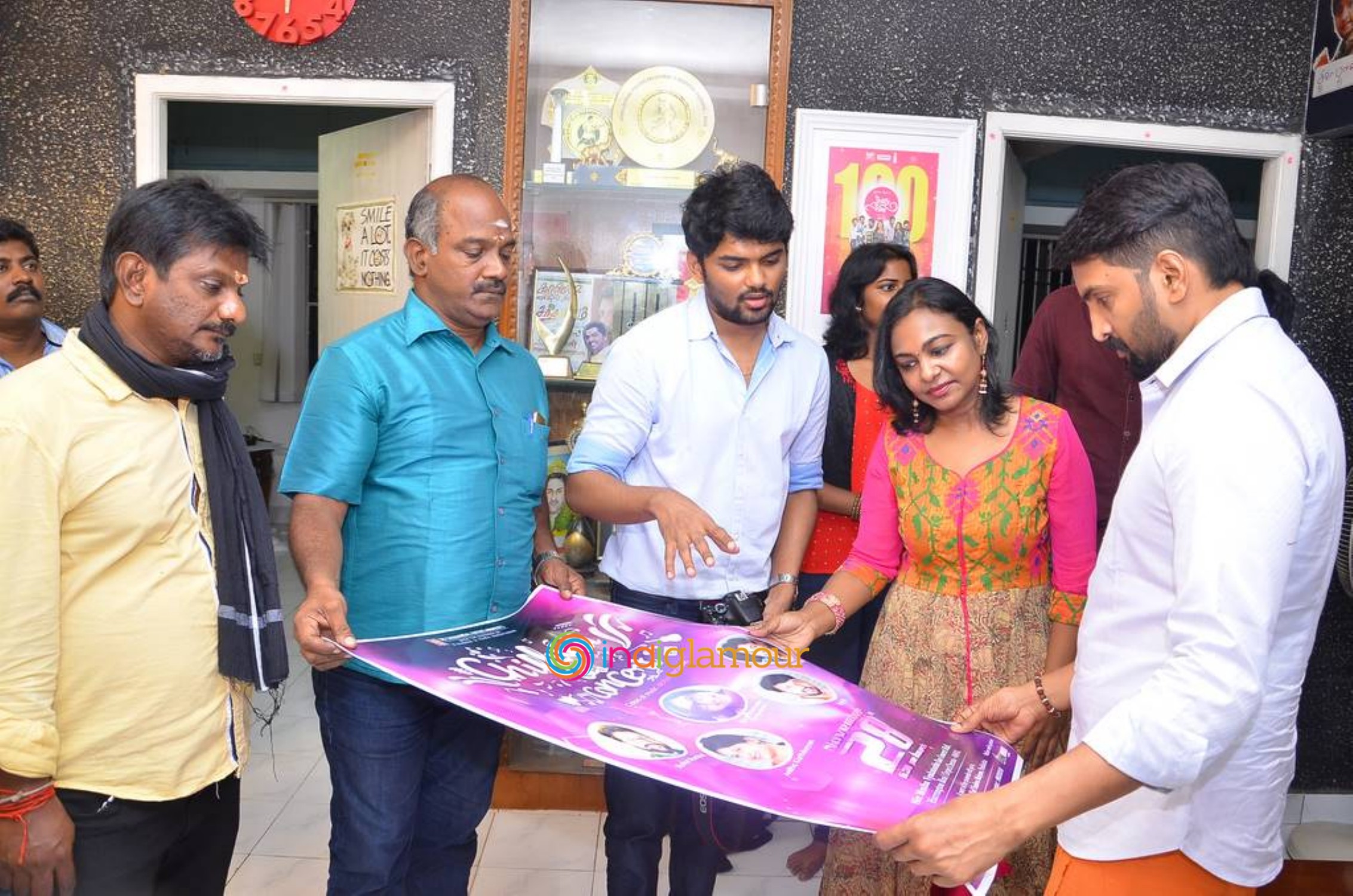 Chillunu Oru Concert Poster Launch Event hd photo