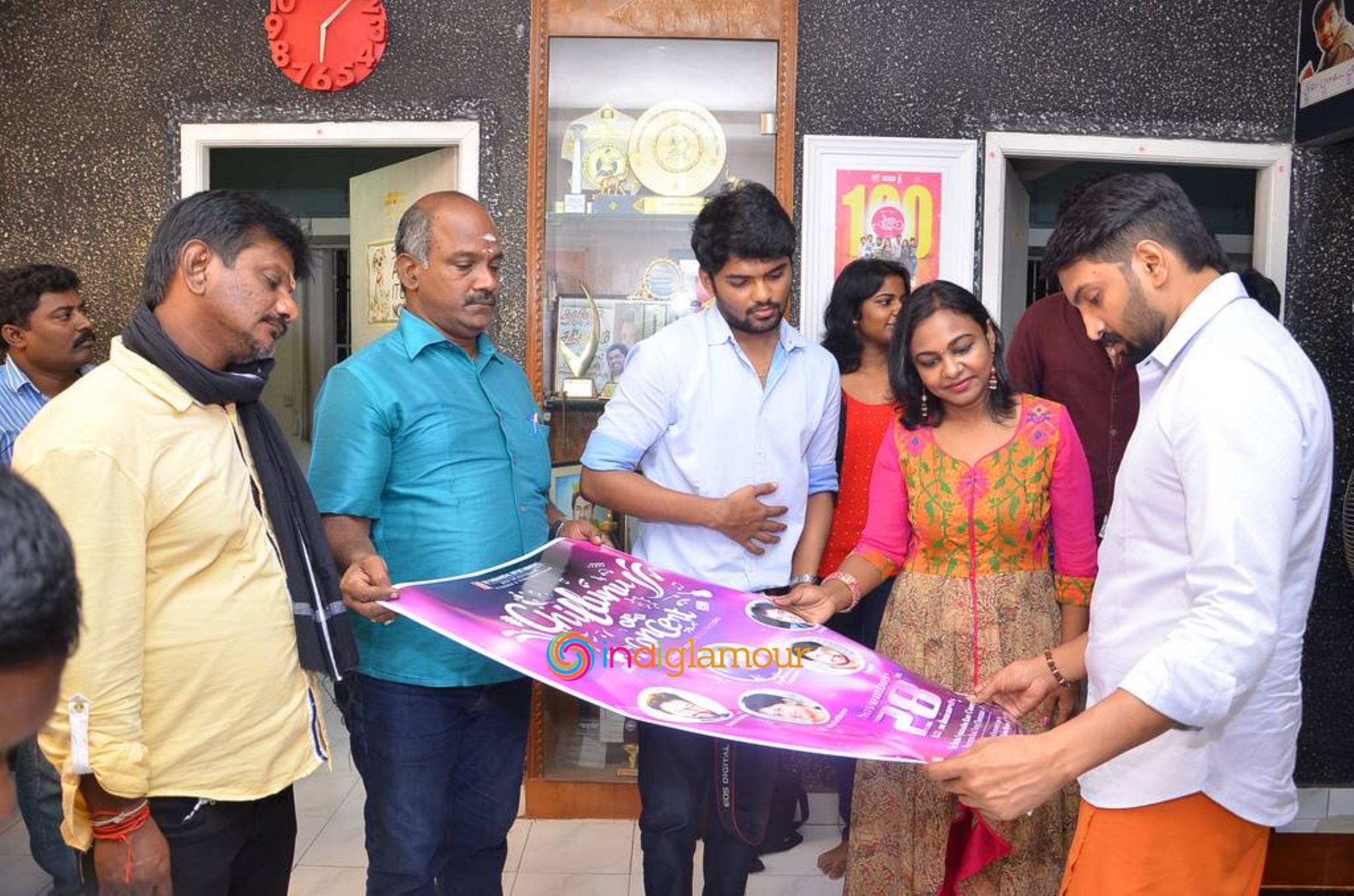 Chillunu Oru Concert Poster Launch Event hd photo